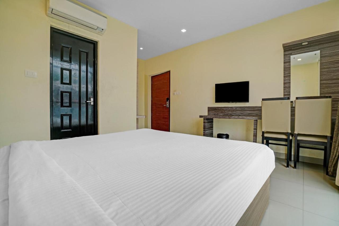 Capital O 87015 Hotel Al Salama Kochi Exteriör bild