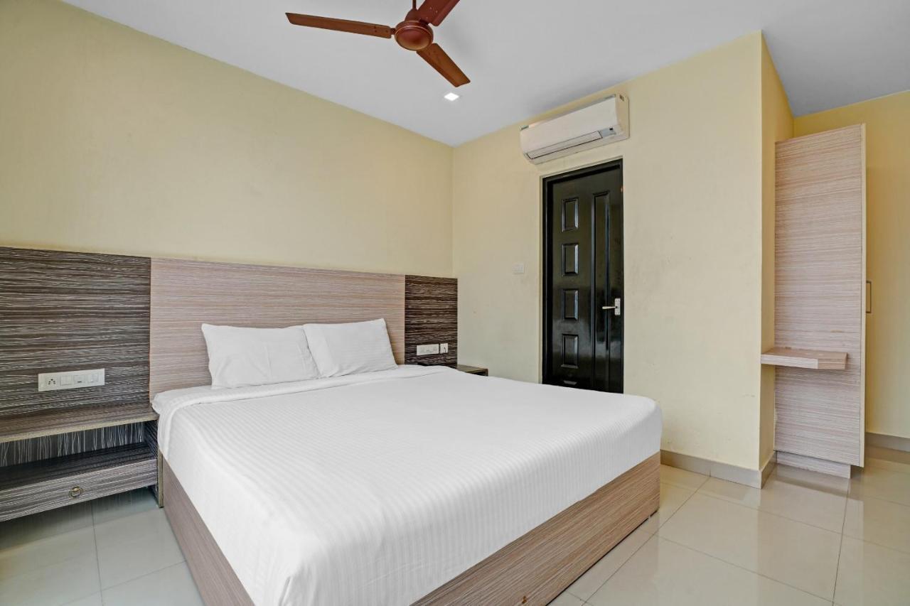 Capital O 87015 Hotel Al Salama Kochi Exteriör bild