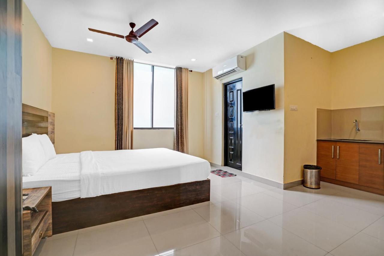 Capital O 87015 Hotel Al Salama Kochi Exteriör bild