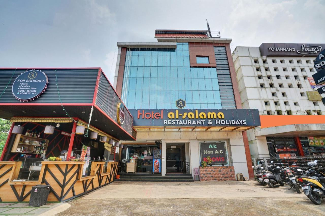 Capital O 87015 Hotel Al Salama Kochi Exteriör bild