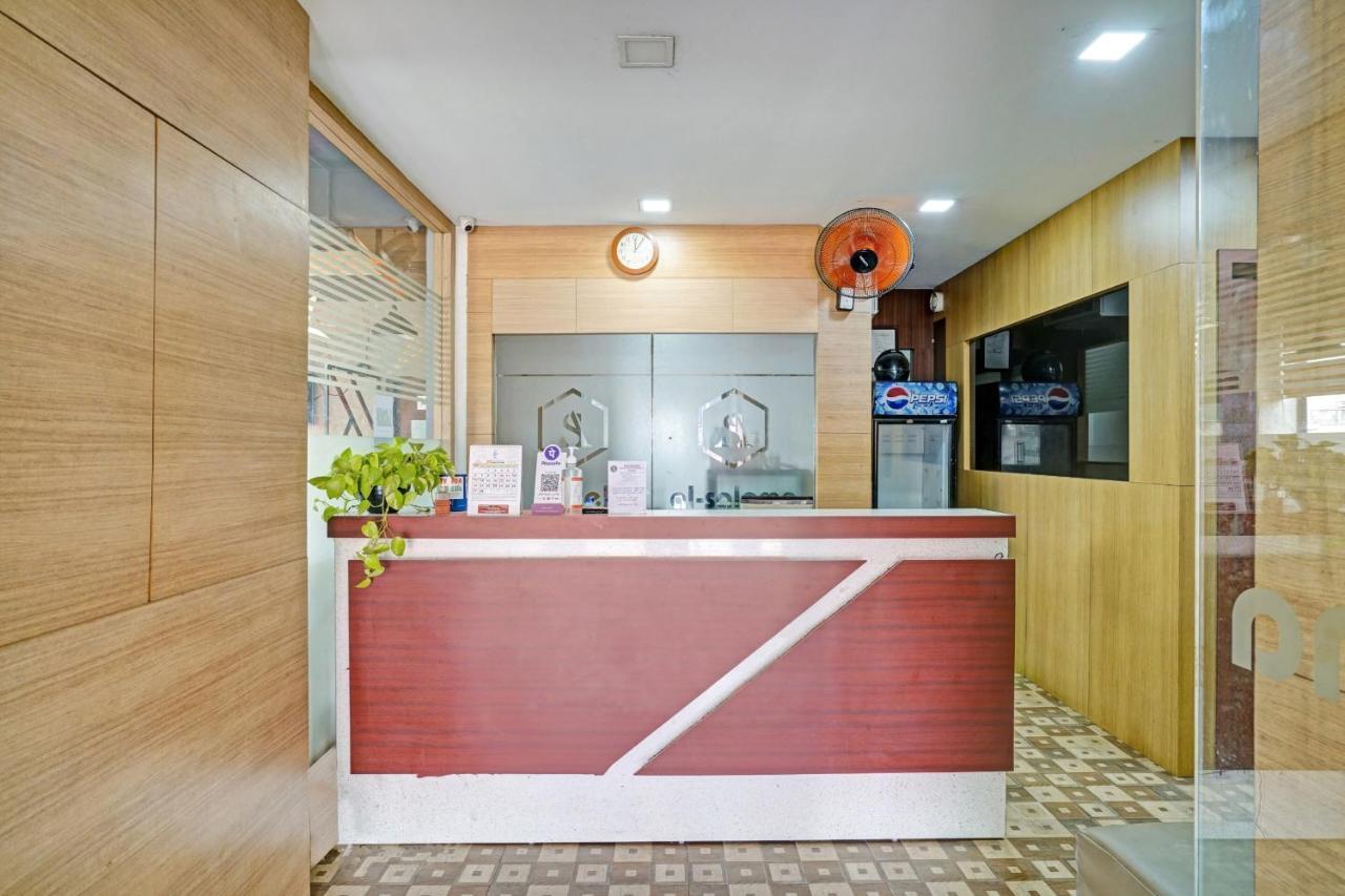Capital O 87015 Hotel Al Salama Kochi Exteriör bild