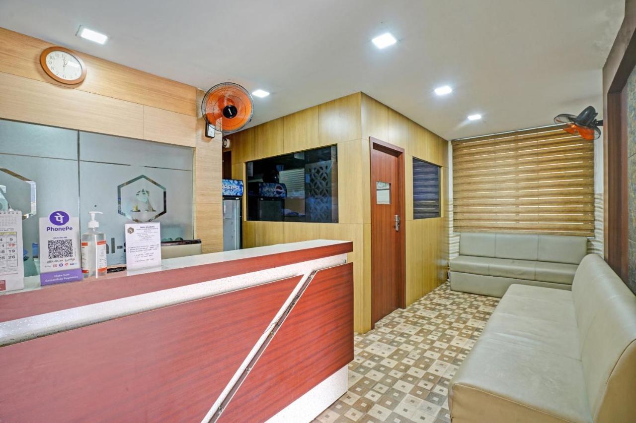 Capital O 87015 Hotel Al Salama Kochi Exteriör bild